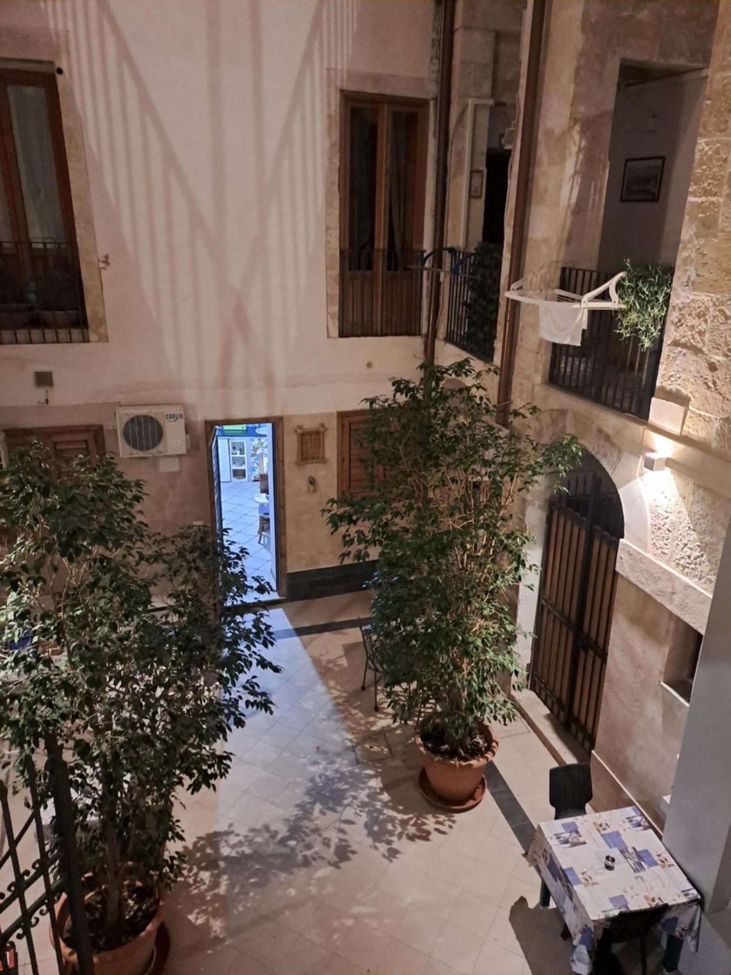 Villa Syrakosia A Ortigia à Syracuse Extérieur photo